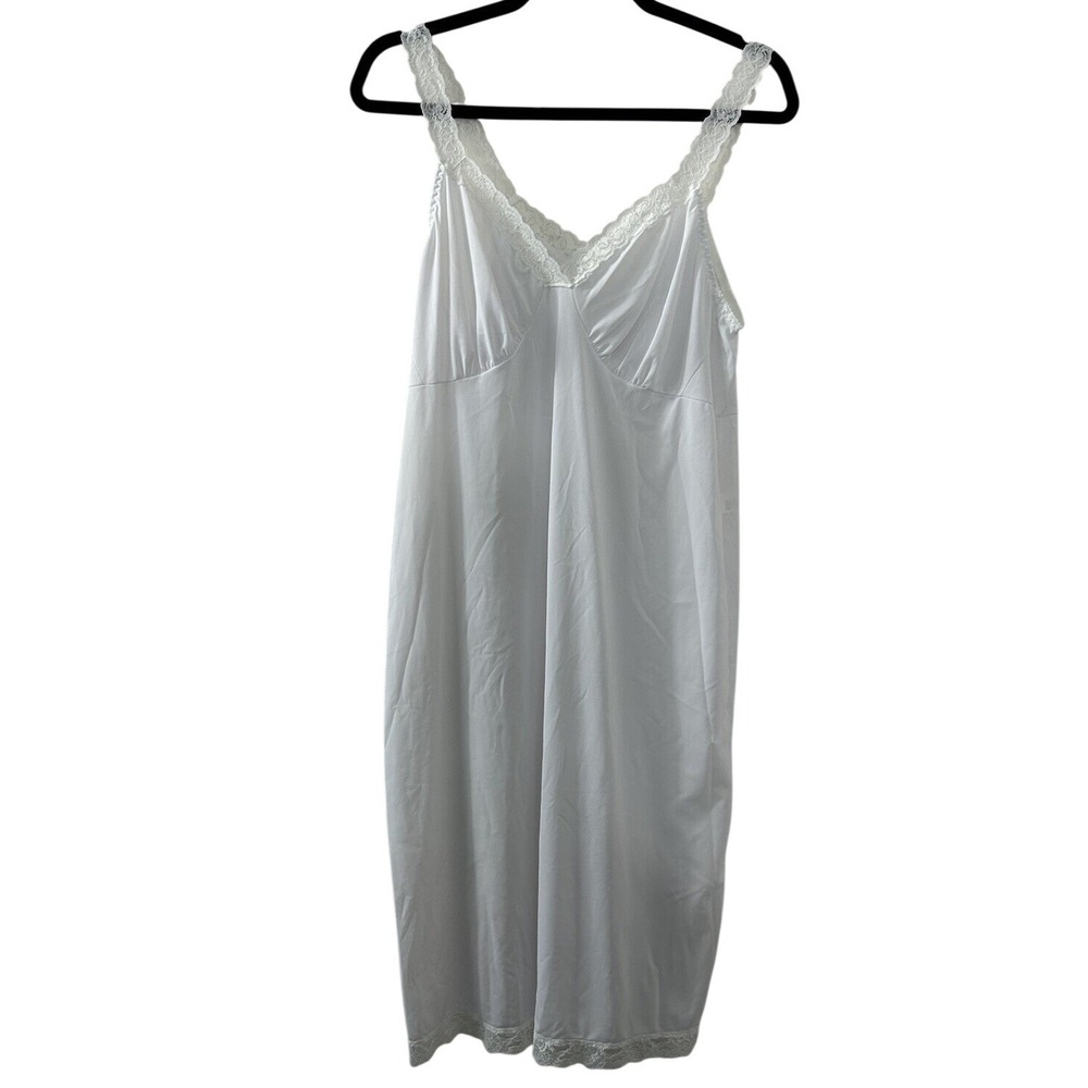 Cabernet Nylon Lace Trim Full Slip 38 White V-Neck Vintage Coquette Angelcore